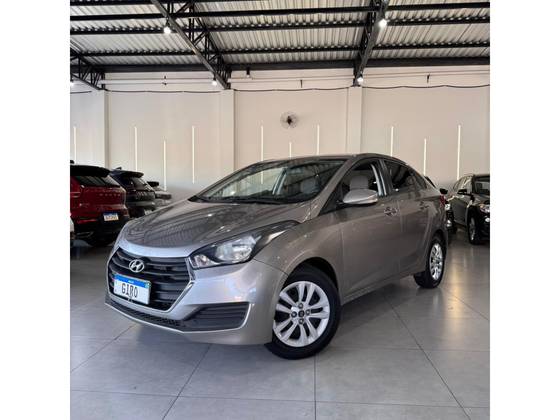 HYUNDAI HB20S 1.0 COMFORT PLUS 12V FLEX 4P MANUAL